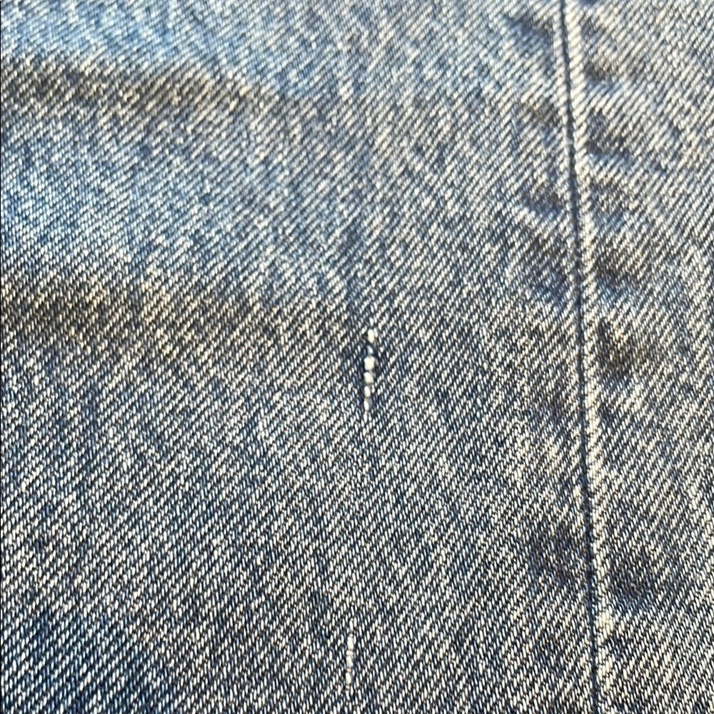 Levi’s Woman’s 501 Classic Straight Leg Blue Jeans, Size 31 x 32, EUC - Picture 9 of 13